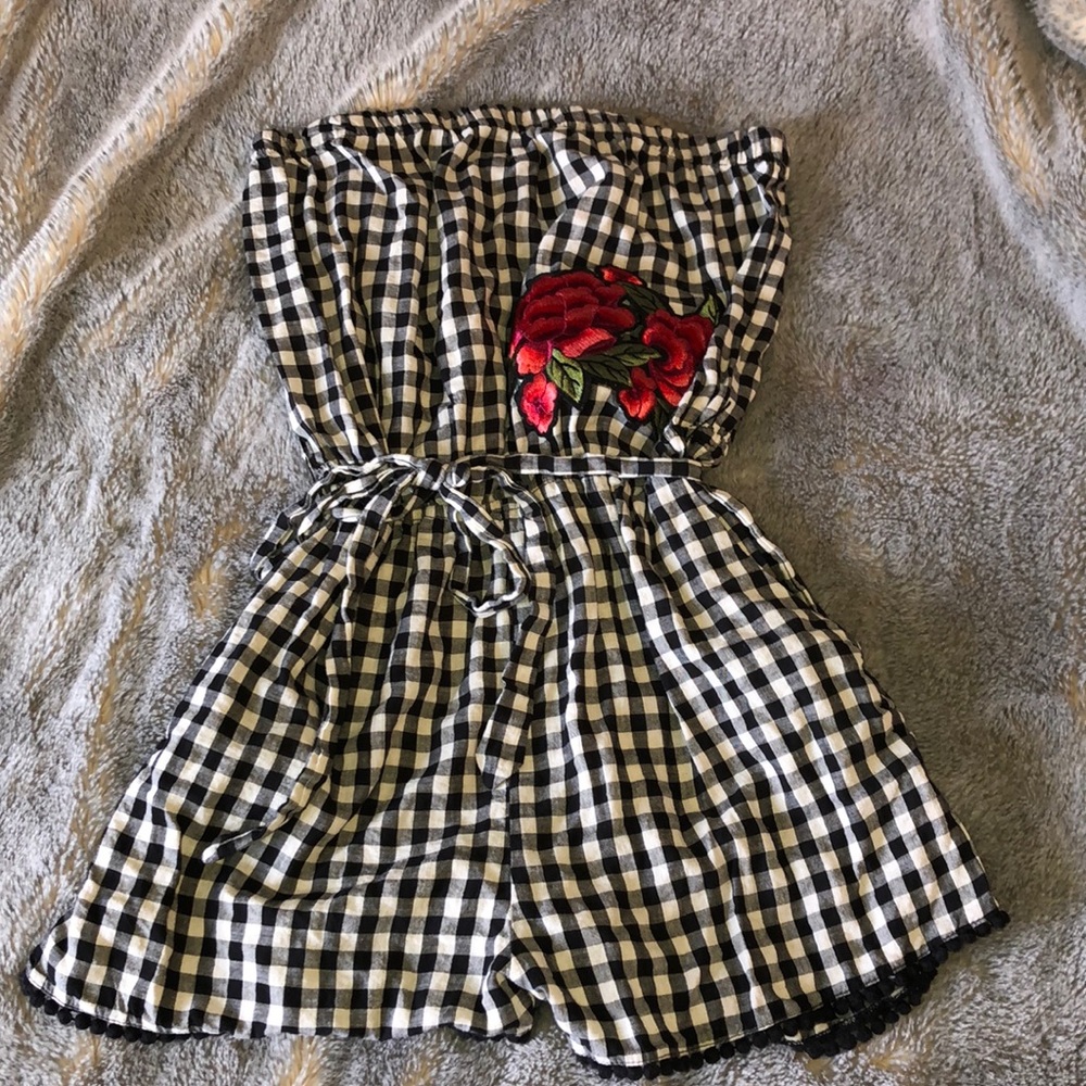 Strapless romper